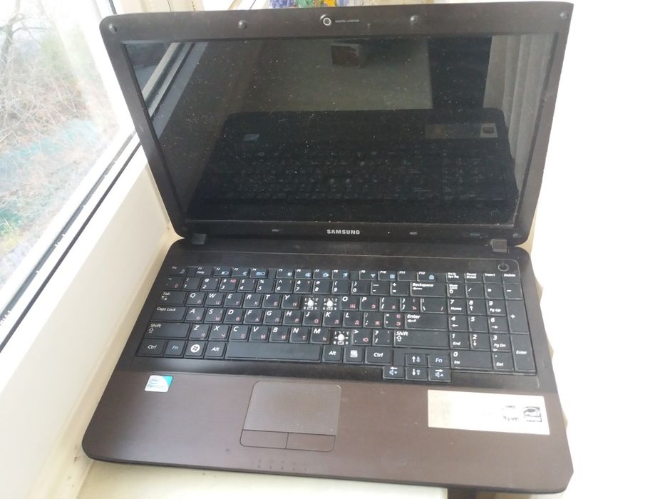 Ноутбуки Samsung з Win10 швидкі для гри навчання