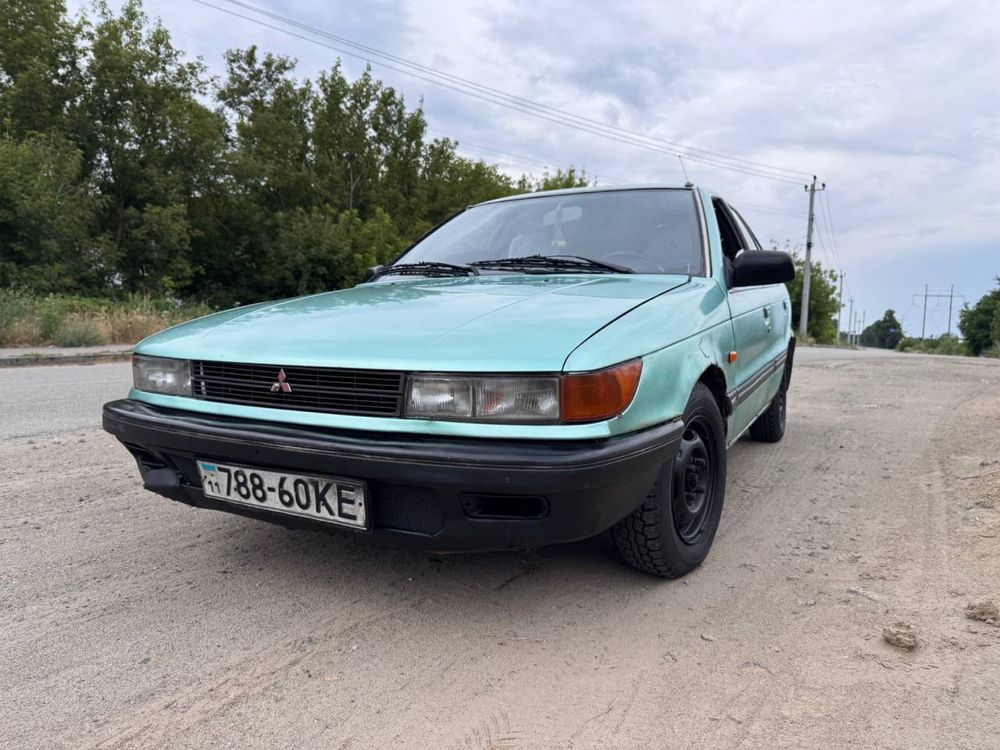 Продам Мицубиси Ланцер 1.5
