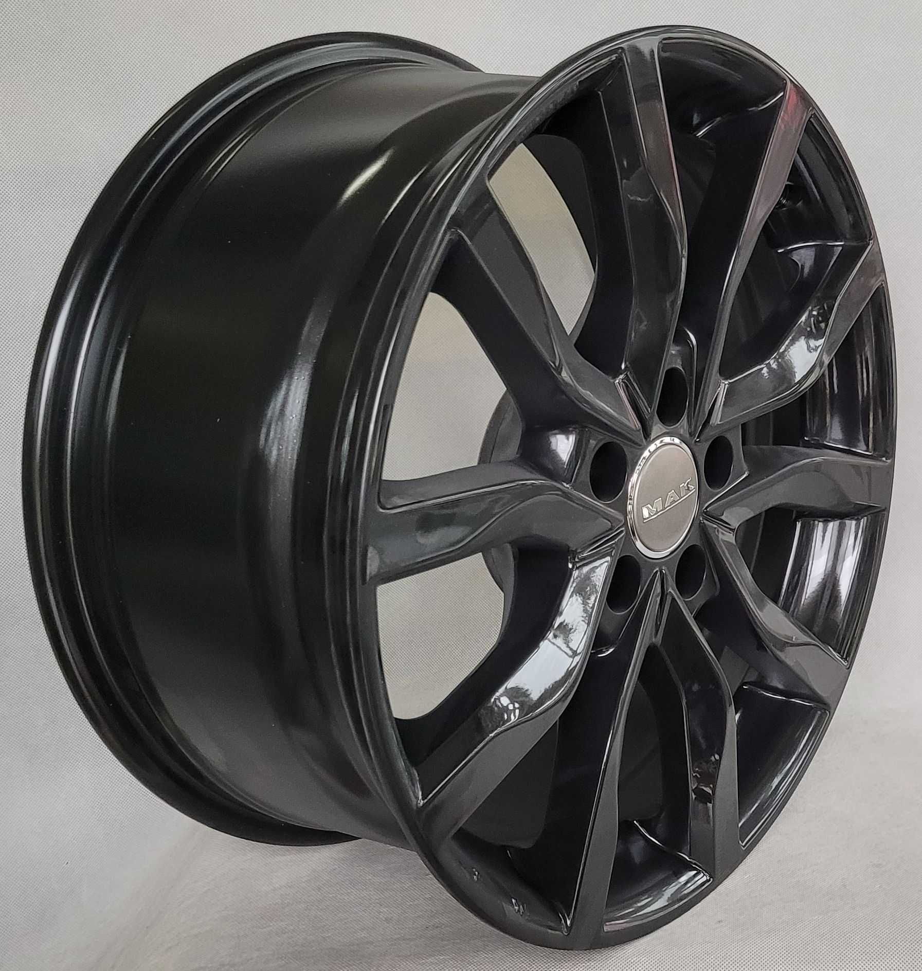 Felgi MAK 18 Audi A5 2 A7 2 A8 D5 Q7 VW Touareg 3 5x112 ET 25 66,45