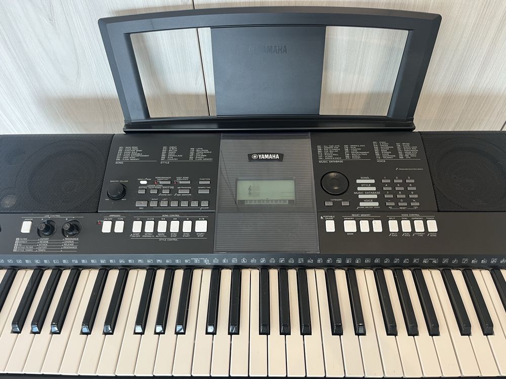 Keyborad yamaha PSR-E423 + stojak