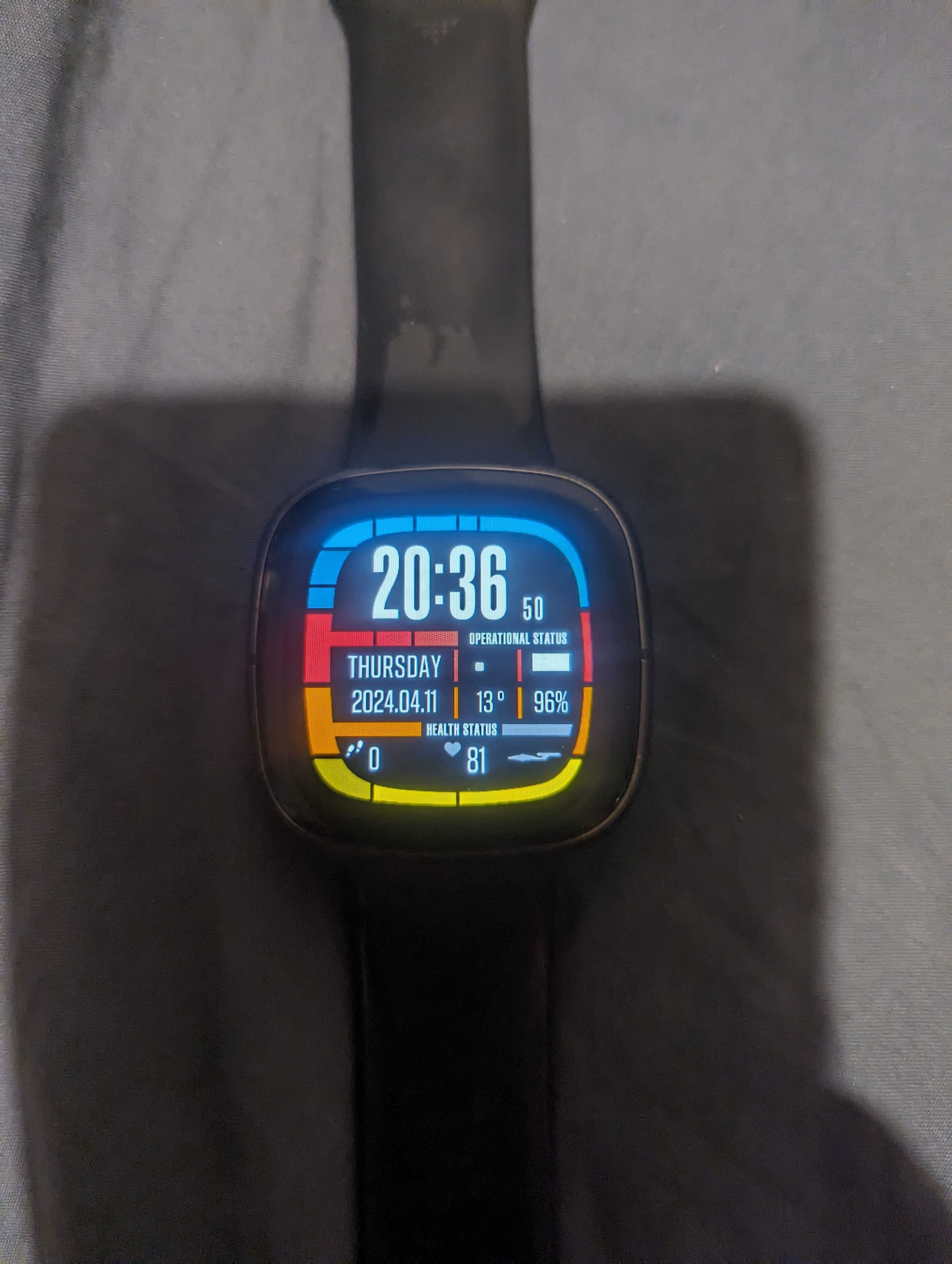 smartwatch fitbit sense + kabel usb