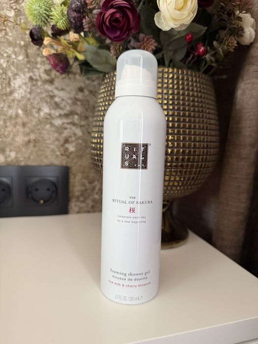 Гель-пінка для душу ritual of sakura