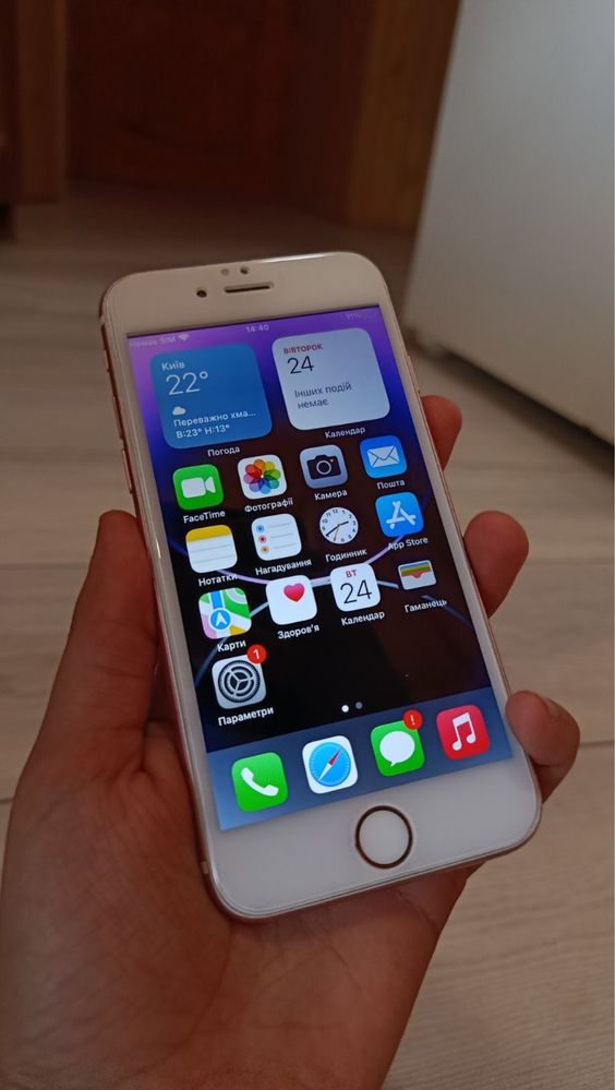 iPhone 6s 32GB — гарний стан, рожевий, чохол у подарунок