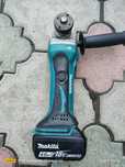 Продам болгарку makita