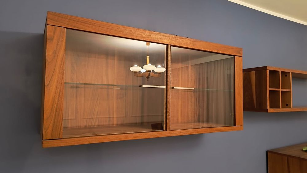 Szafka wisząca, naturalny fornir