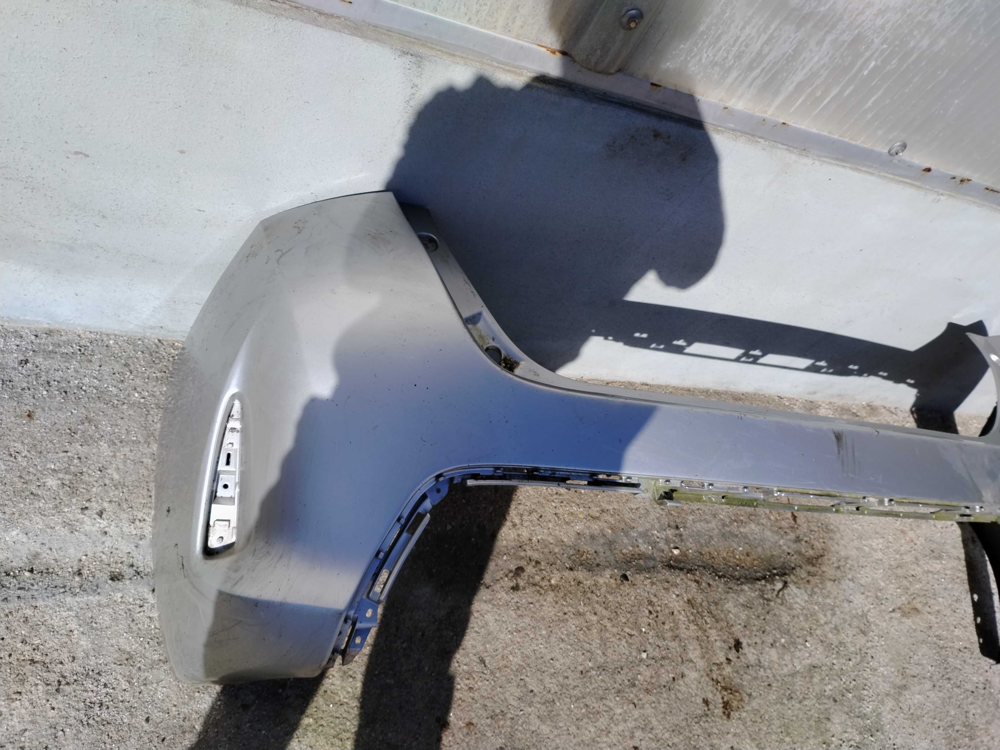 Parachoques Toyota Auris