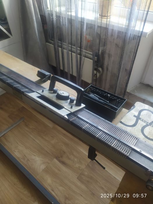 Вязальная машина Нева 2