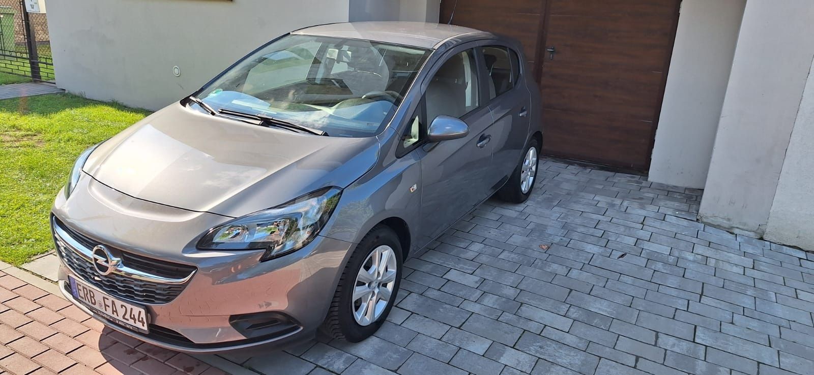 Opel Corsa E 2015 1.4 Benzyna