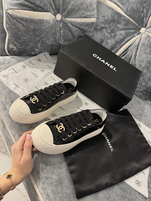 Лаковые кеды Chanel