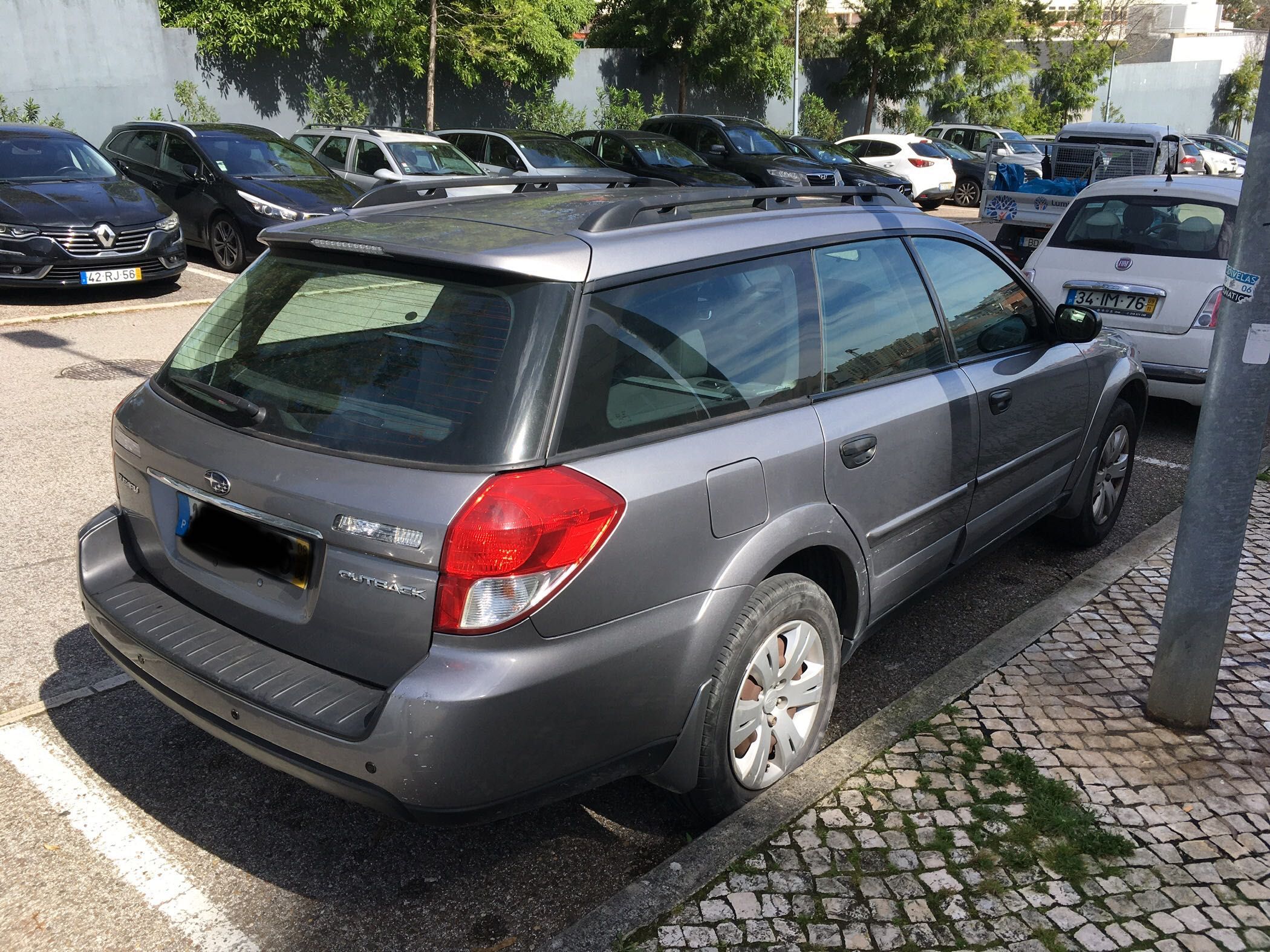 Subaru Outback USDM 2.5i 4x4