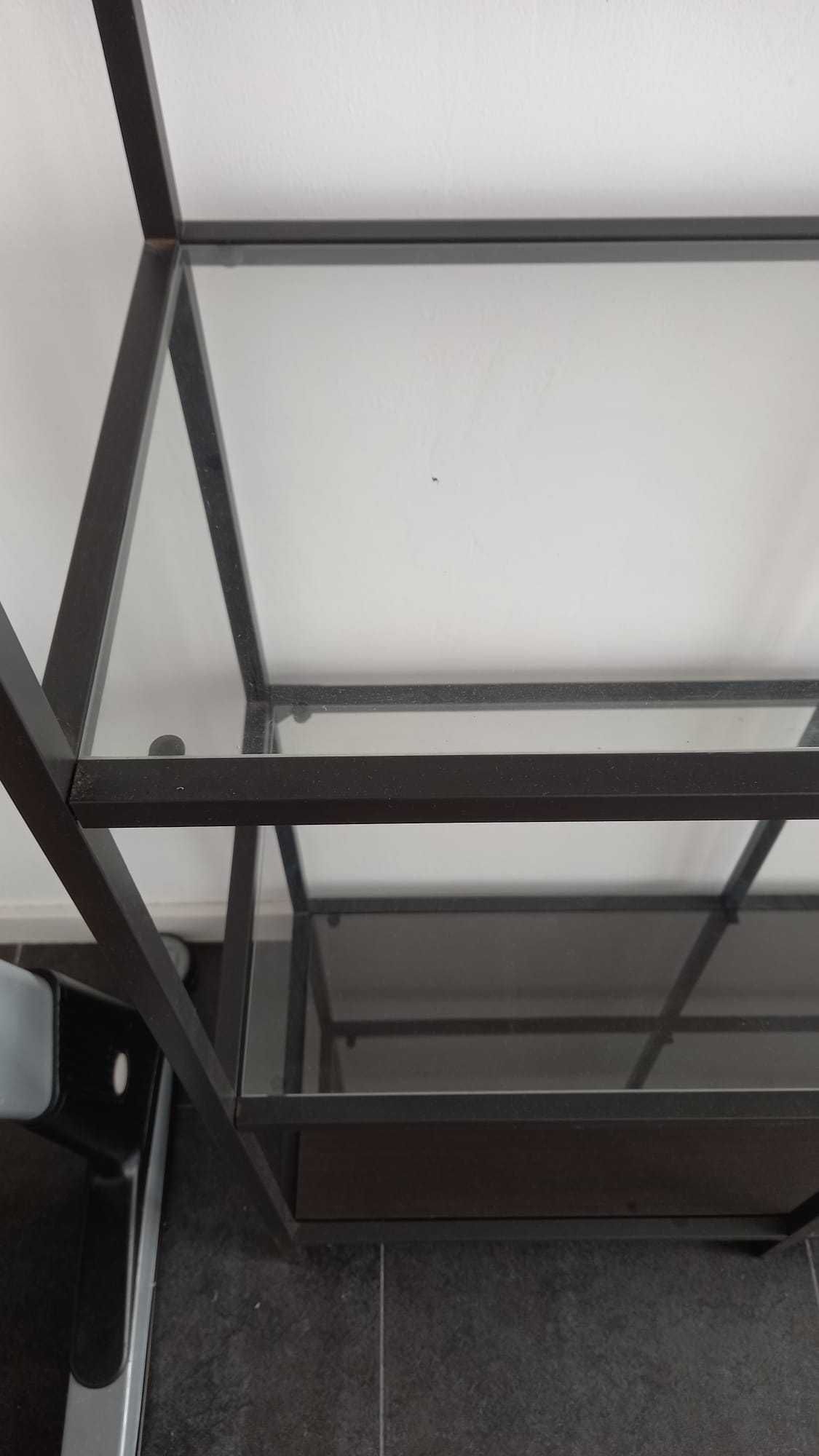 Estante metal e vidro IKEA