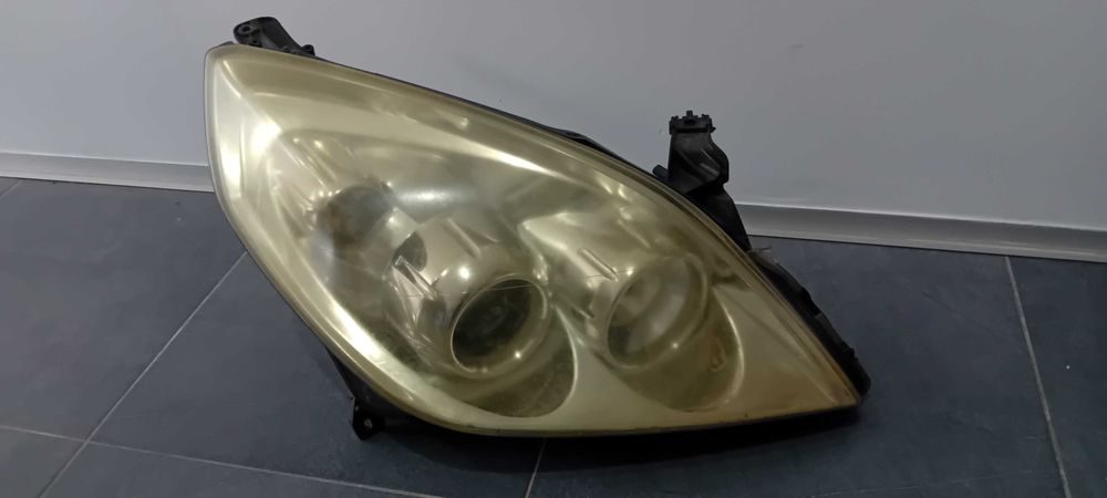 Farol direito Vectra C usado