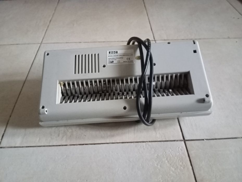 Уничтожитель бумаг " DSC"