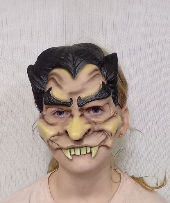 Маска карнавальная