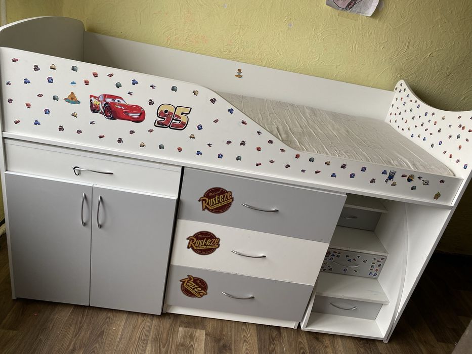 Ліжко дитяче (унісекс) з комодом/столом Житомир