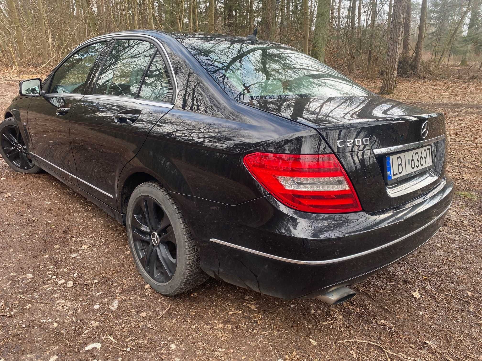 Mercedes C klasa benzyna (Salon Polska)