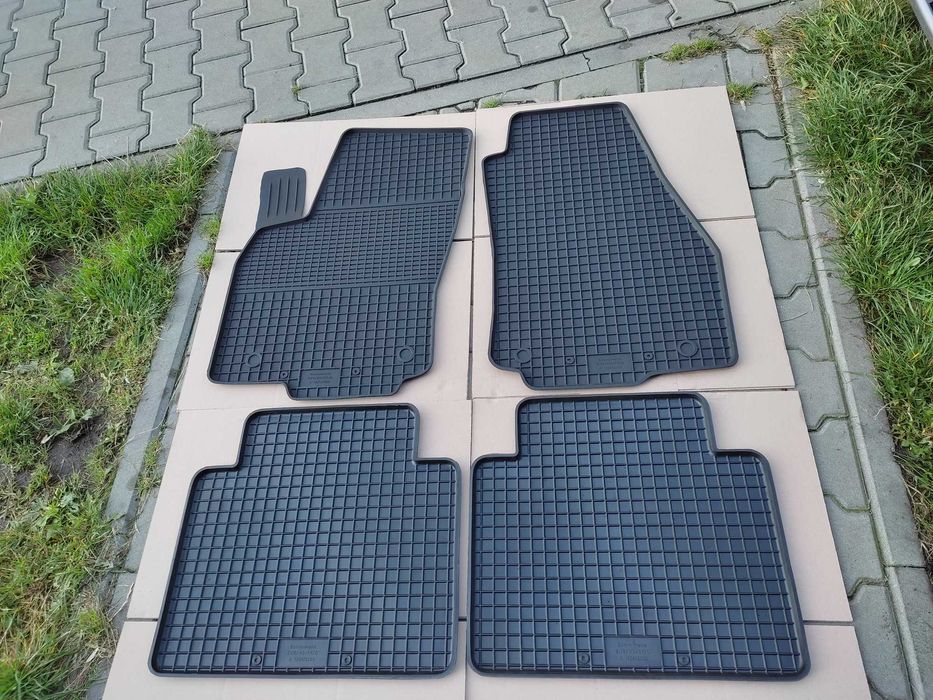 FORD MONDEO MK4 od07 NOWE Dywaniki gumowe dopasowane korytka korytkowe