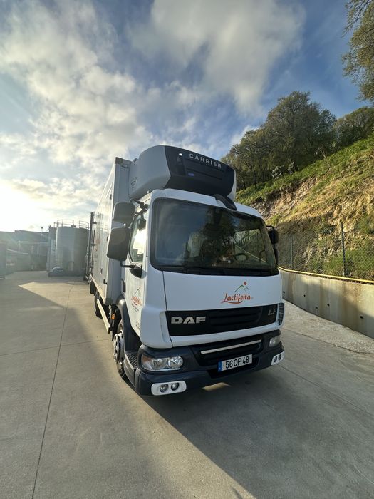 Daf LF caixa automatica , com frio Carrier 950