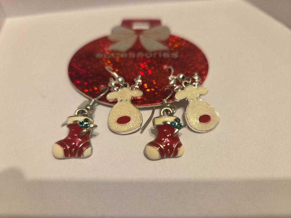 5 par kolczyków świątecznych