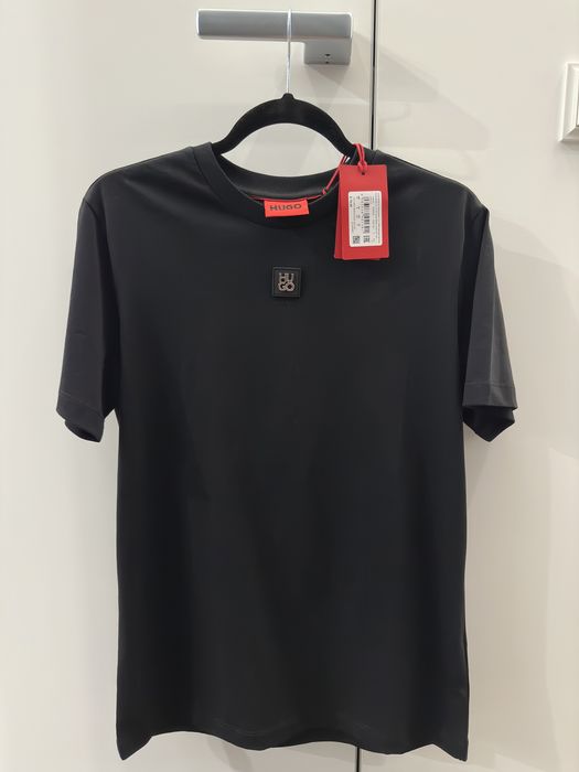 Чоловіча фірмова футболка прямого крою  HUGO BOSS