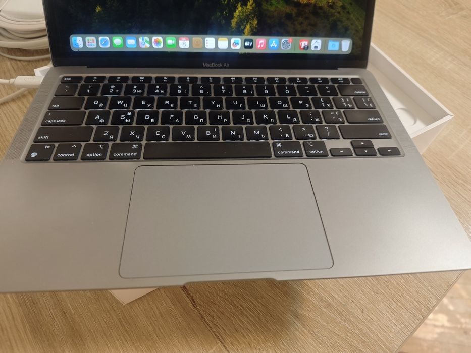 Macbook air m1 8/256