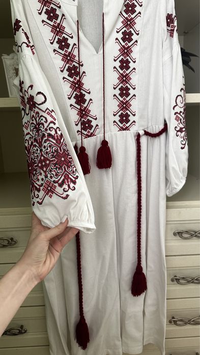 плаття з вишивкою