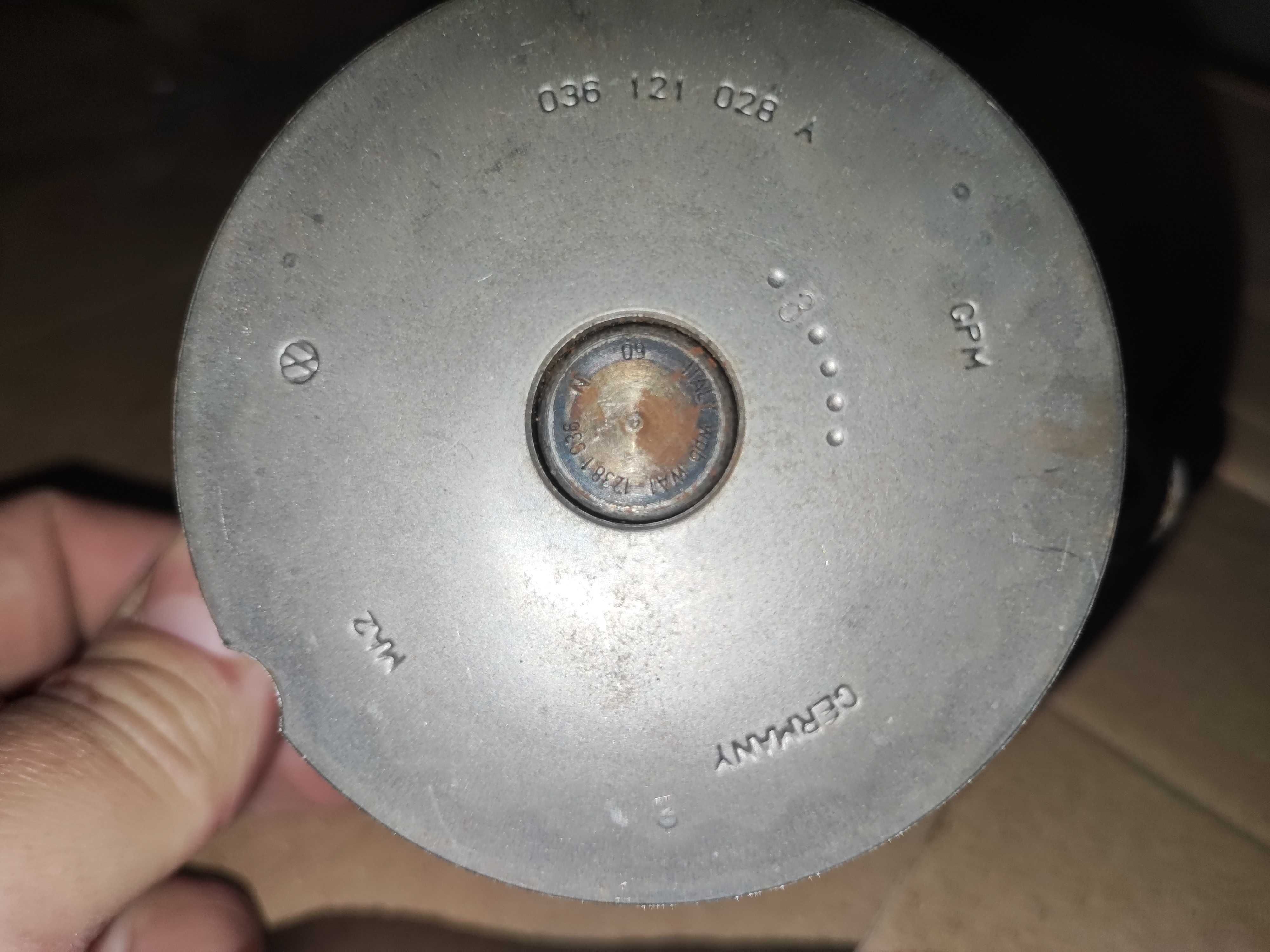 Помпа охолодження Volkswagen original 036121028a
