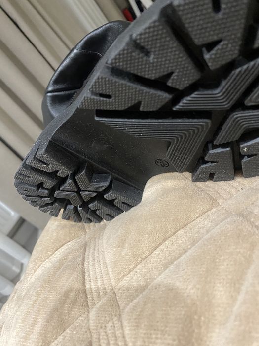 Чоботи сапожки шкіряні.