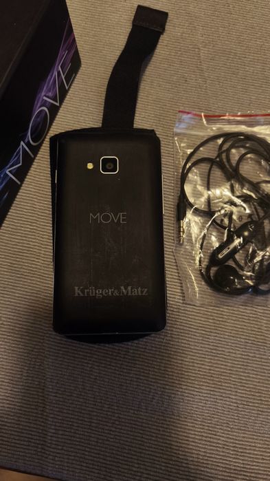 Telefon Krüger & Matz Move z etui i słuchawkami