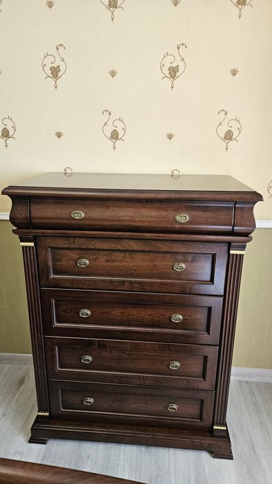 Продам спальню меблі + штори