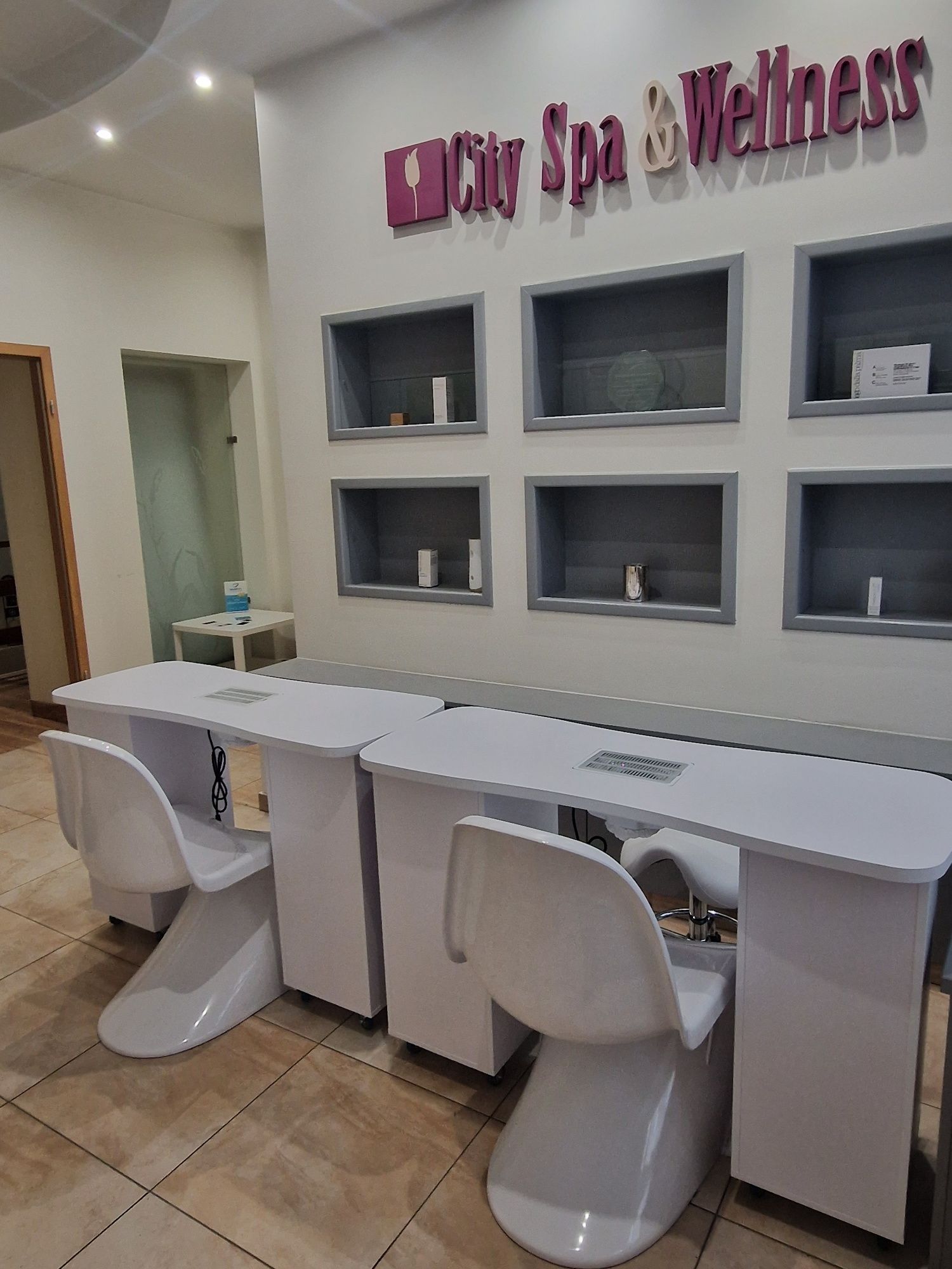 Wynajem Stanowisko manicure I pedicure