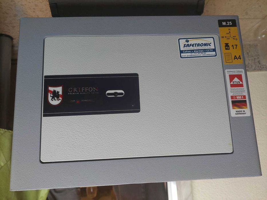 Cofre Armas com Chave OPTIMO ESTADO