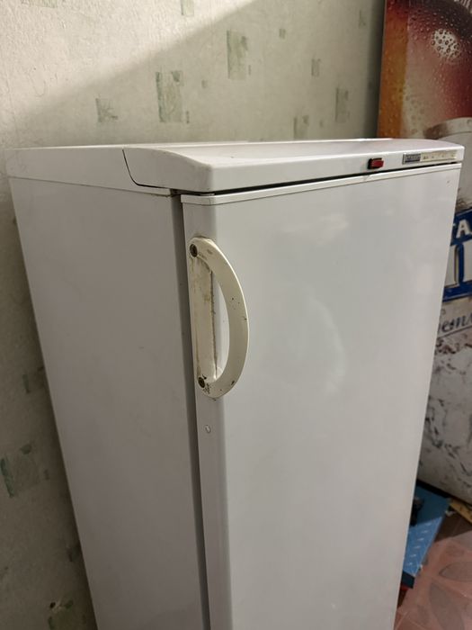 Продам морозильную камеру Атлант