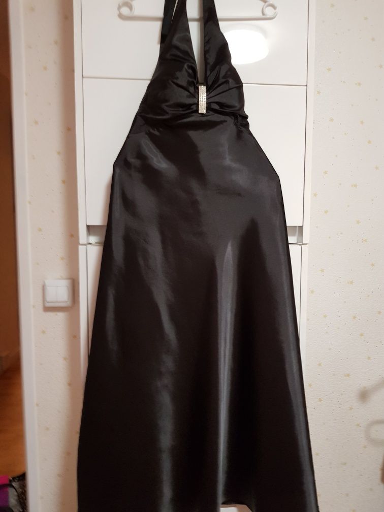 Długa suknia jedwabista wieczorowa/bankietowa czarna