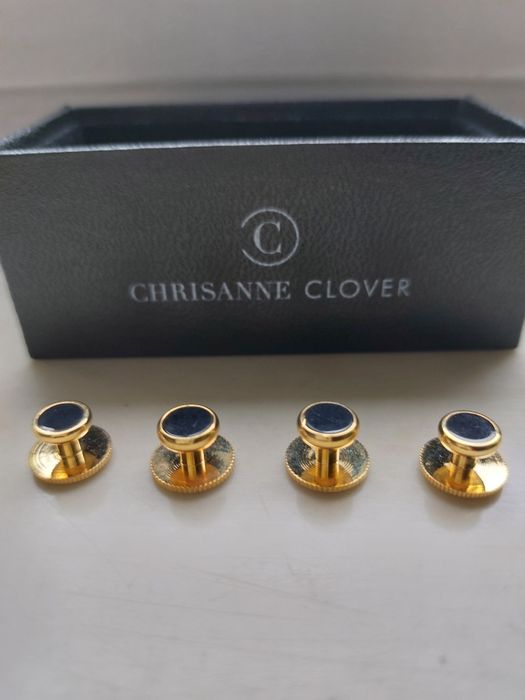 Nowe guziki do koszuli frakowej marki Chrisanne Clover