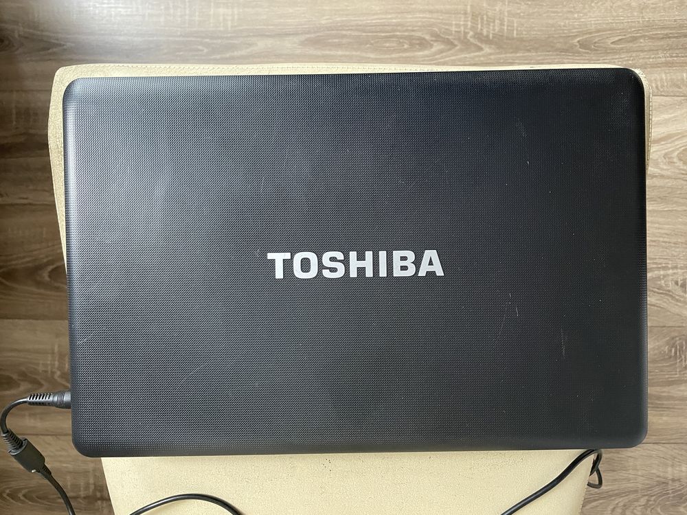 Laptop Notebook Toshiba Satellite c660 c660-108 i3 3gb ram win7