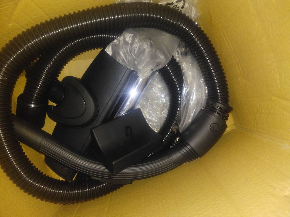 Пылесос Domotec Germany 3000W майже новий,комплектний