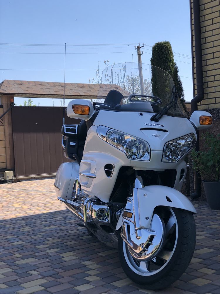 Свіжак! З Японії HONDA GL1800!