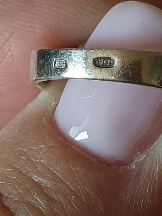 Продам срібні каблучки