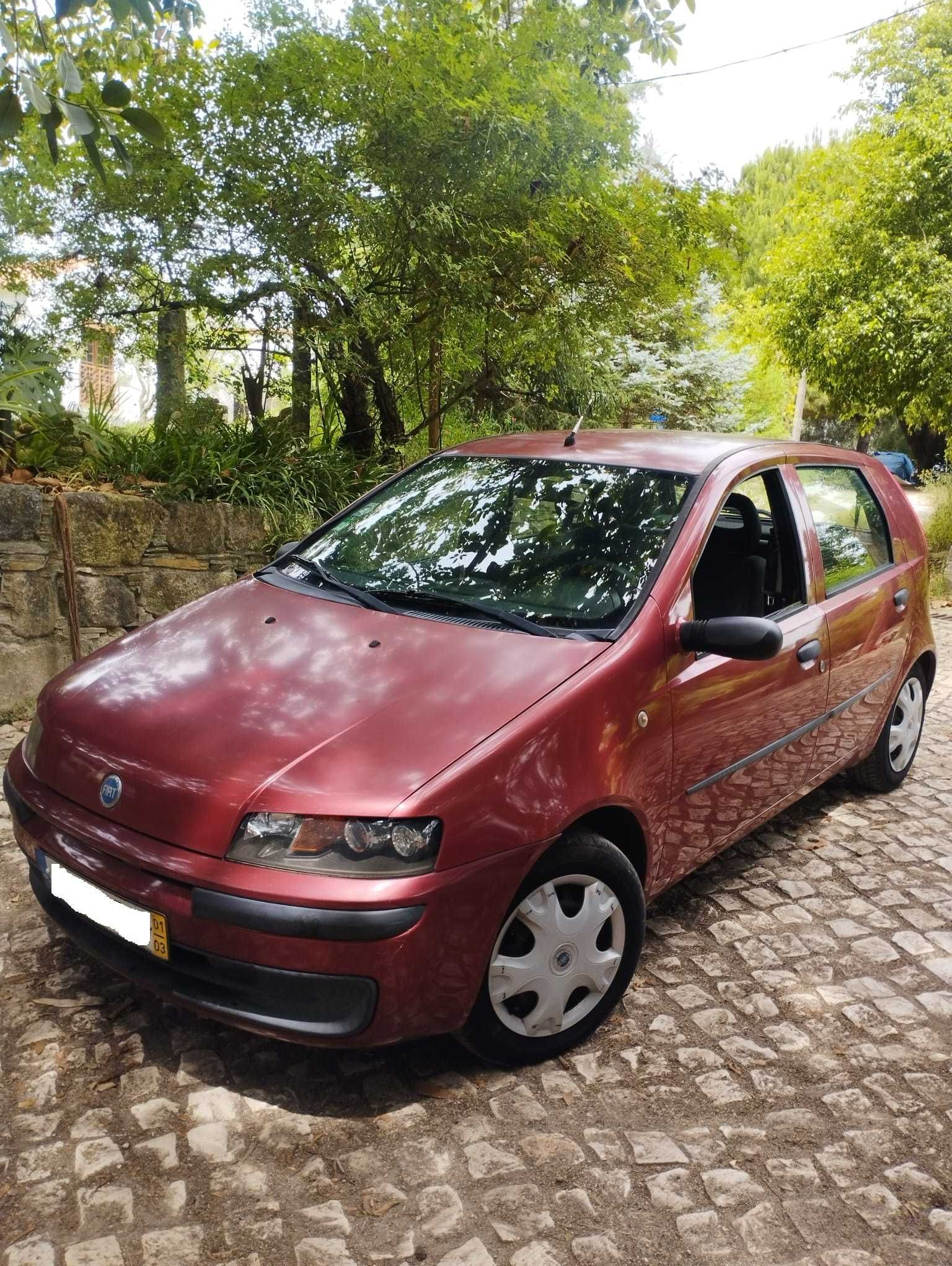 Fiat Punto 1.2 – Econômico, Direção Elétrica e Pronto a Andar!