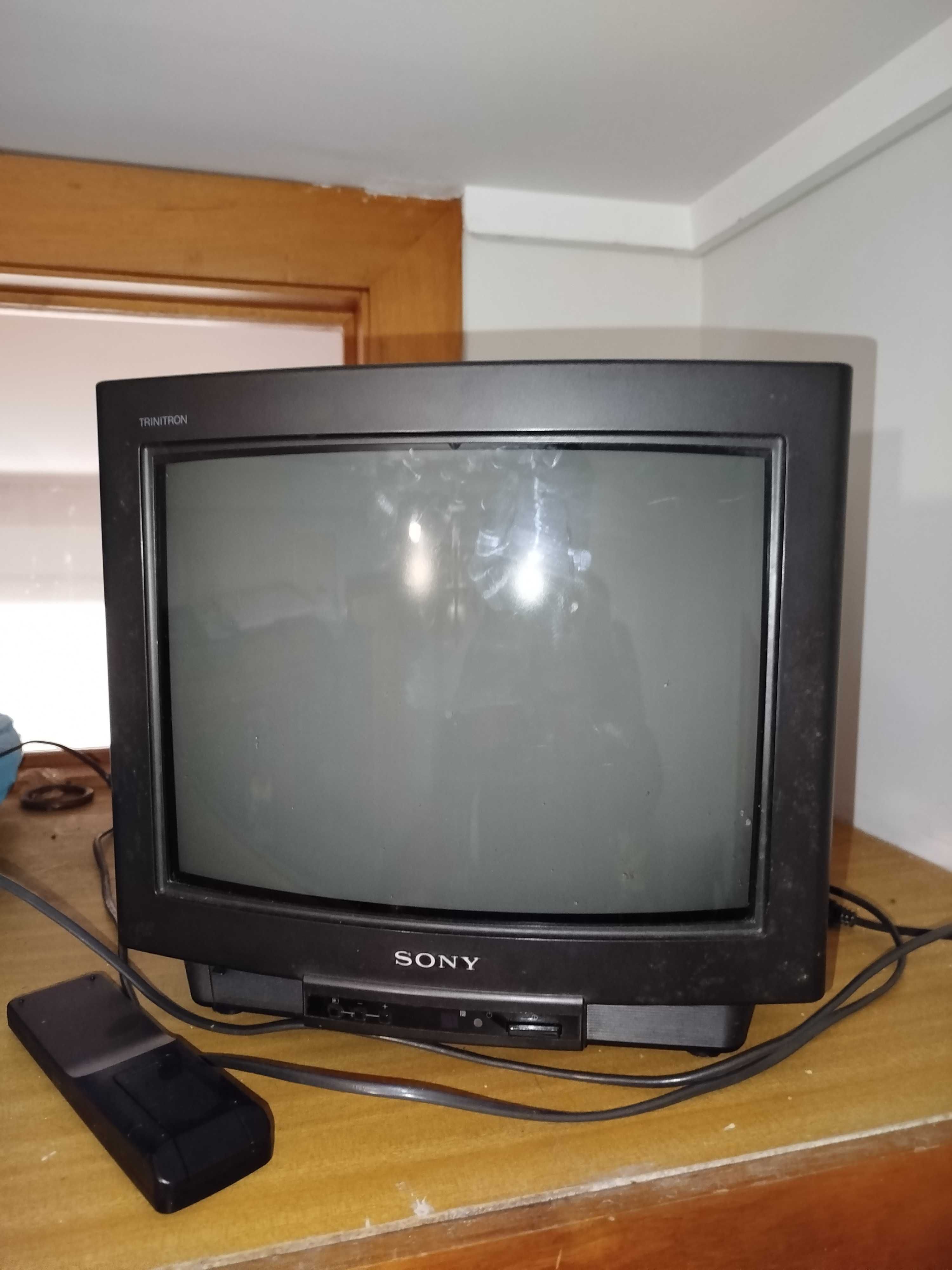 3 Televisões Sonic e outras