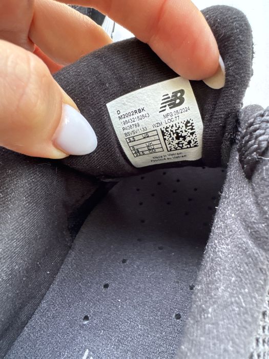 Оригинал 100% / Кроссовки New Balance 2002R EUR38