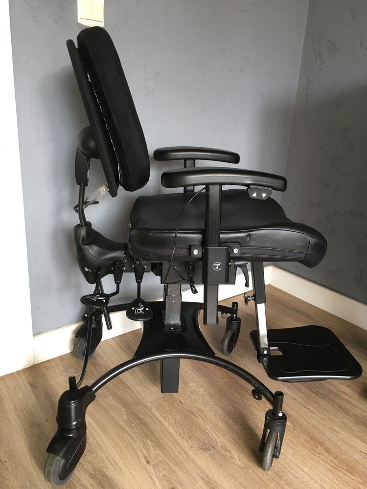 Vela Tango 100 ES elektryczny fotel dziecięcy
