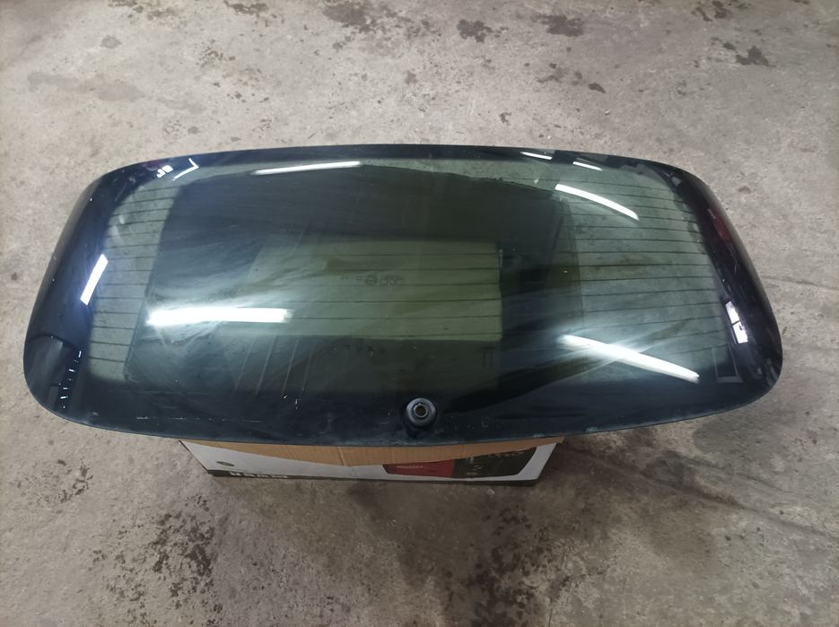 Szyba tylna klapy bagażnika opel corsa e
