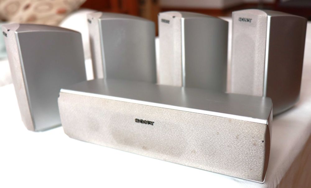 Colunas Sony CN-145 e MS-145 de dolby surround