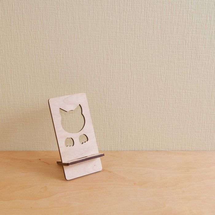 Подставка под телефон из фанеры