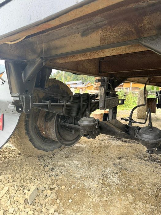 Новенький будиночок на колесах