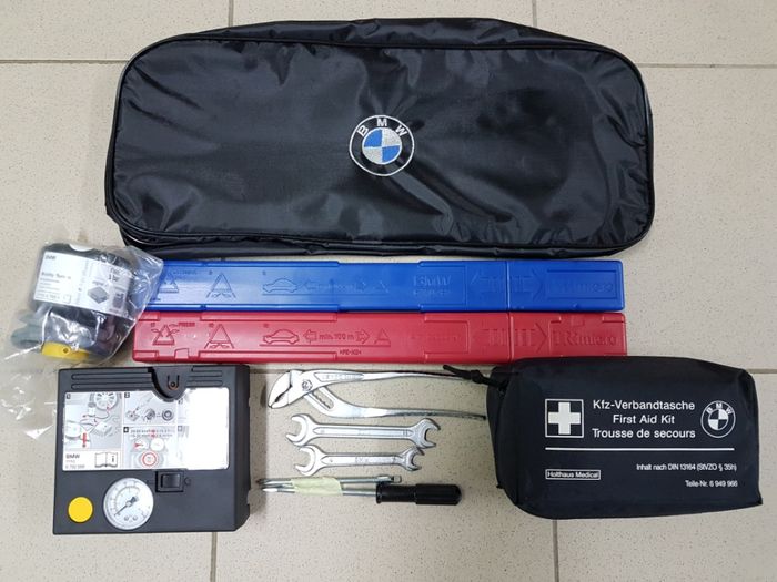 BMW 1 3 5 7 X3 X5 X6 и тдДомкрат Крюк Компрессор Знак Аптечка и тд