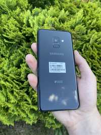 Смартфону Samsung Galaxy A8 4/32gb SM-A530F