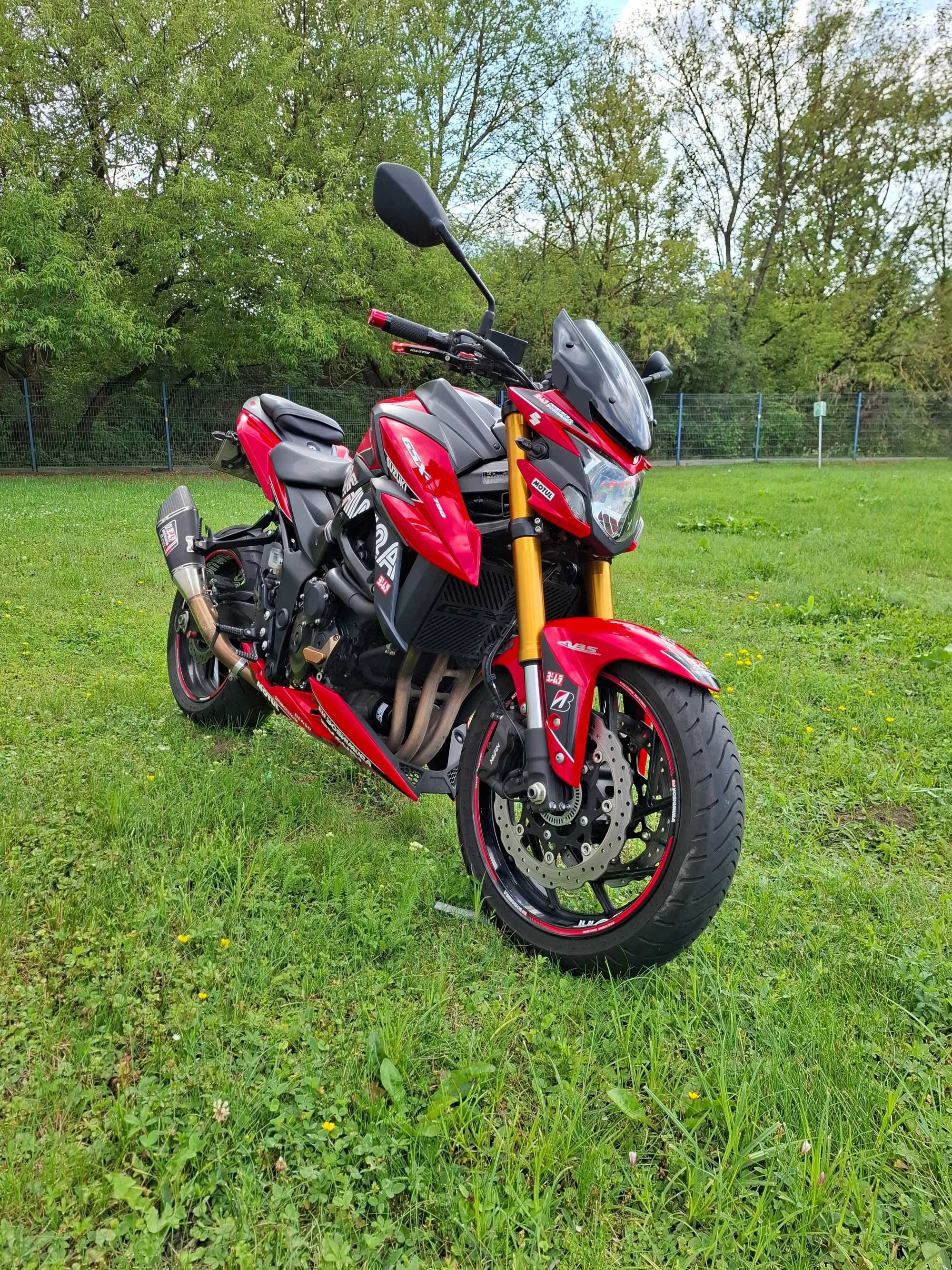 Suzuki GSX-S 750 Yoshimura